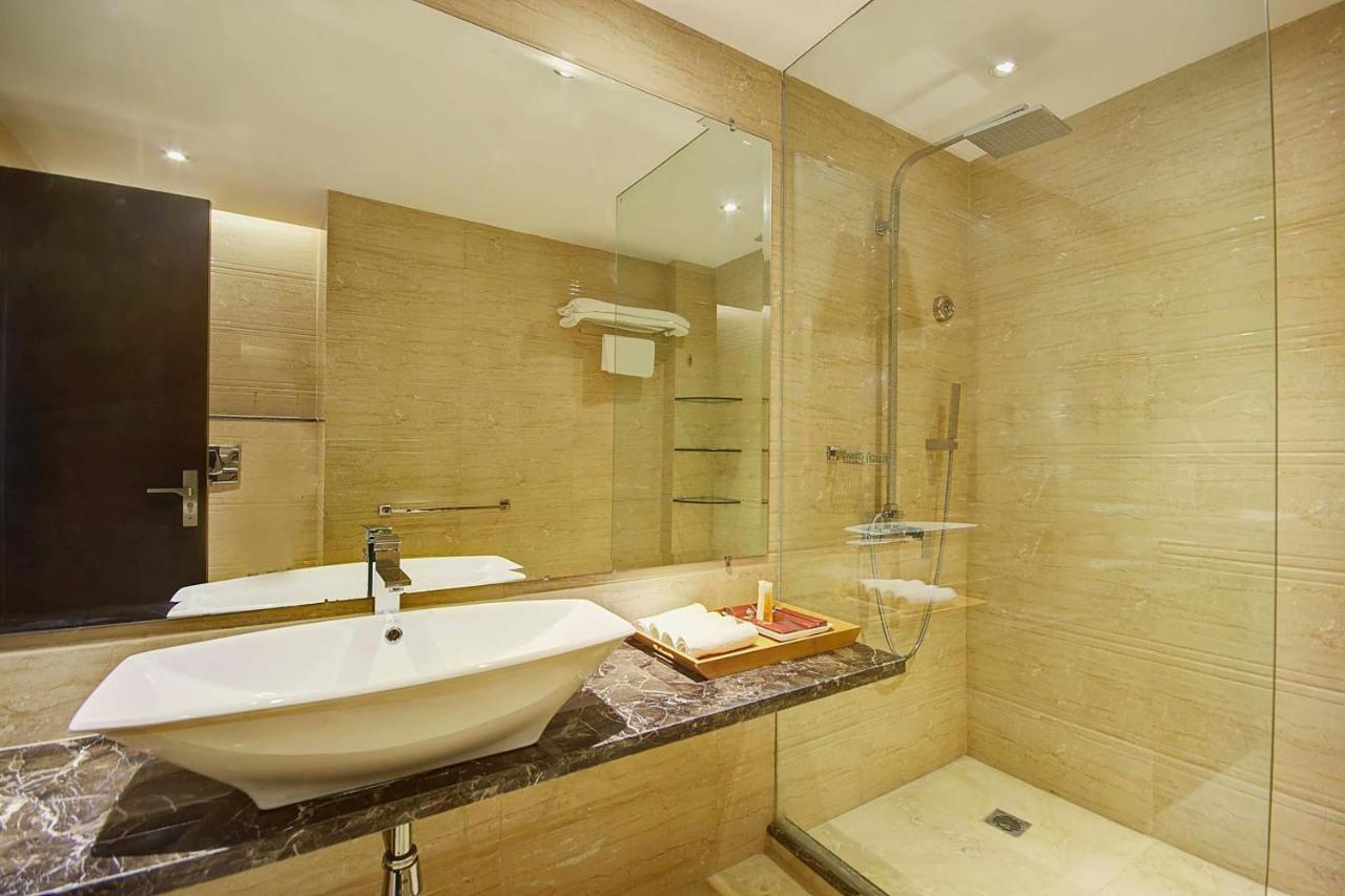 The Palm Spring A Boutique Hotel Naraina New Delhi Luaran gambar